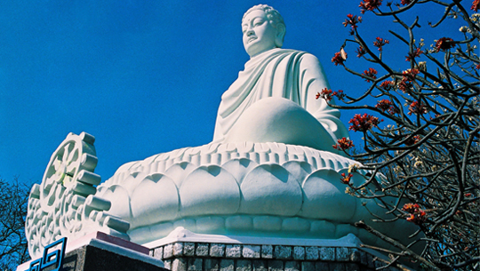 Tượng phật Thích Ca Phật Đài.
