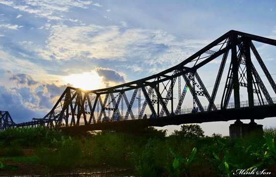 Cầu Long Biên hoàng hôn - iVIVU.com