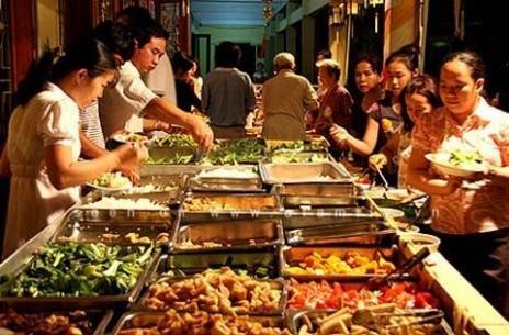 Người Việt ăn buffet