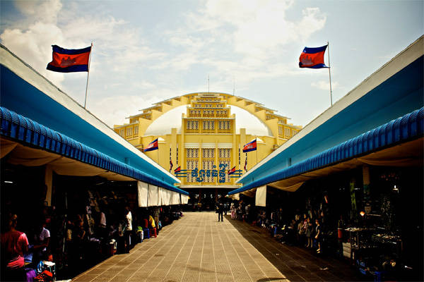 Central Market là khu vực trung tâm của thủ đô Phnom Penh. Ảnh: longtimespent.wordpress.com