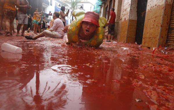 Lễ hội cà chua ở Tây Ban Nha bắt đầu thu phí tham dự