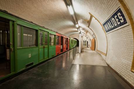 Trạm tàu điện ngầm Invalides