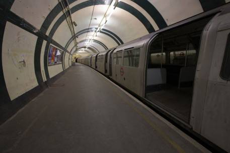 trạm tàu điện ngầm đã ngừng sử dụng Aldwych
