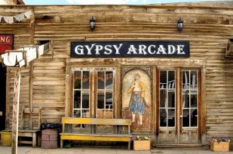 Một cửa hiệu bói của người Gypsy