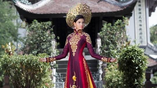 Quốc phục Việt Nam tại Miss Universe 2013