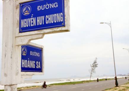 Tuyến đường mang tên Đại tướng dài hơn 7km, bắt đầu từ ngã ba Nguyễn Huy Chương giao với đường Hoàng Sa...