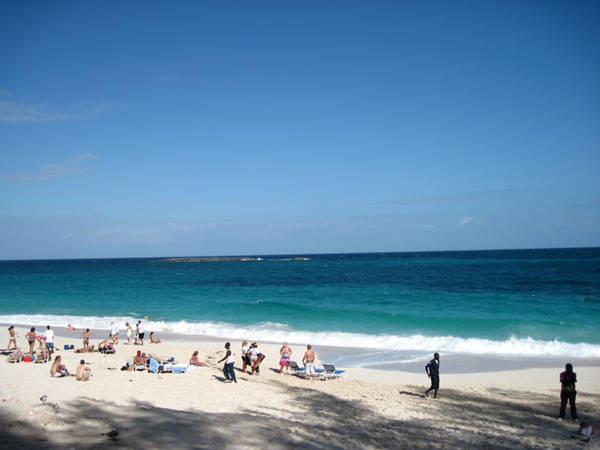 cabbage-beach-ao-paradise-bahamas-ivivu1