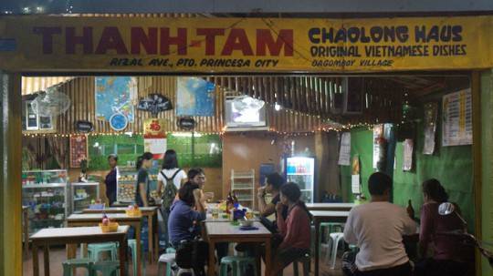 Một quán “cháo lòng Việt Nam" ở Puerto Princesa - Ảnh: Giang Nguyên