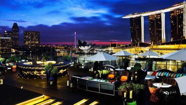 ivivu-singapore-fullerton-bay-bar-skyline-view-horizontal-gallery