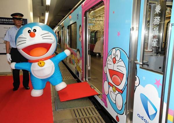Địa danh Doraemon ngoài đời thực: Địa danh Doraemon ngoài đời thực là sự kết hợp hoàn hảo giữa thế giới ảo và thực tế. Những địa điểm này mang lại cho người xem cảm giác như đang sống trong một câu chuyện cổ tích và đồng thời hòa mình vào cuộc sống thực của nhân vật.