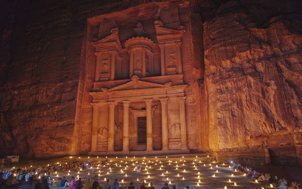 Ngắm “sao” ở Petra, Jordan