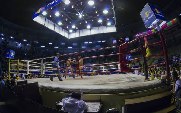 Xem Muay Thái (Thai Boxing), Bangkok, Thái Lan
