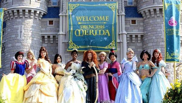 Những nàng công chúa Disney bước ra từ cổ tích với nhan sắc gây thương nhớ   BlogAnChoi