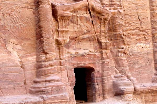Du lich Jordan - Một ngôi mộ cổ trong thành Petra