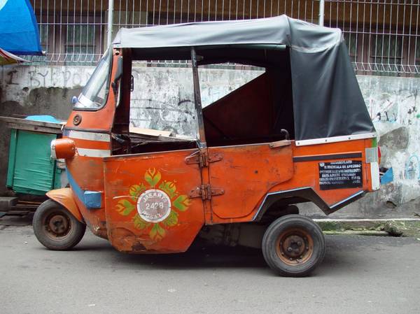 Bajaj - một loại xe cơ giới phổ biến ở Indonesia
