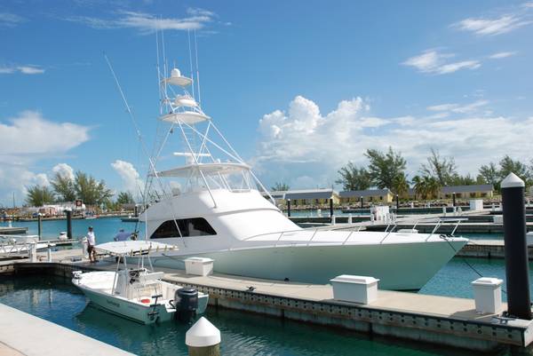 Du lịch Bahamas -  Hàng trăm du thuyền sang trọng thường xuyên có mặt ở Bahamas. 