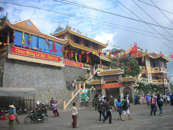 Lễ hội Dinh Cô Vũng Tàu. 