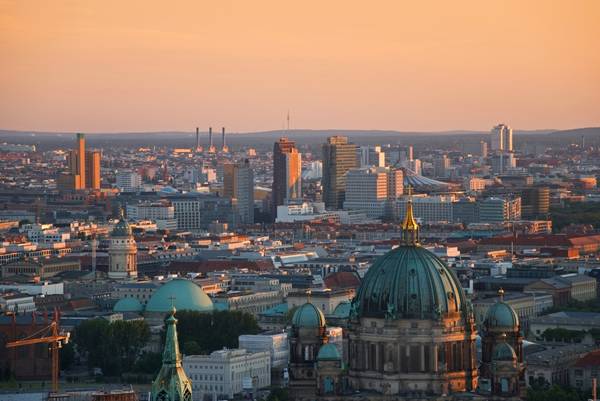 Berlin, Đức có rất nhiều những di tích lịch sử và những tòa thành cổ kính mang đậm nét châu Âu. 