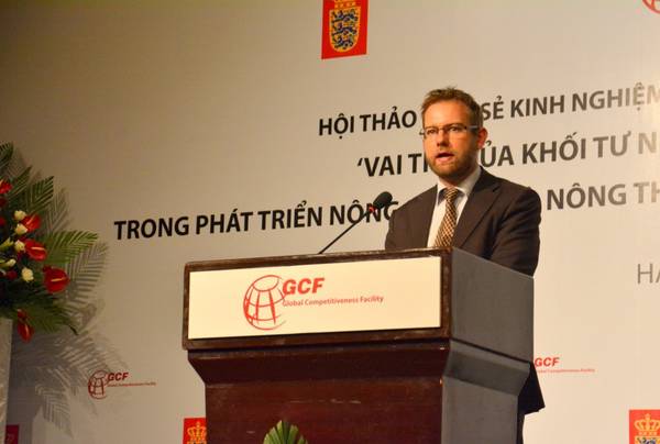Ông Christian Brix Moller, phó đại sứ Đan Mạch tại Việt Nam phát biểu tại buổi hội thảo