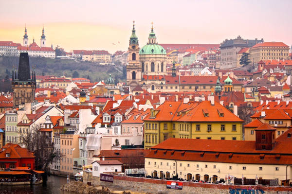 Bạn nên ghé thăm Prague vào mùa đông để tránh được những đám đông du khách, và chiêm ngưỡng được vẻ quyến rũ của thành phố vào dịp Giáng sinh