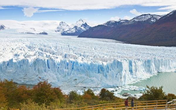 Được bao quanh bởi những các dãy núi, dòng sông và thung lũng, Patagonia - “vùng đất tận cùng của Trái đất” được coi là một trong những địa điểm du lịch tinh tế và lộng lẫy nhất trên thế giới.