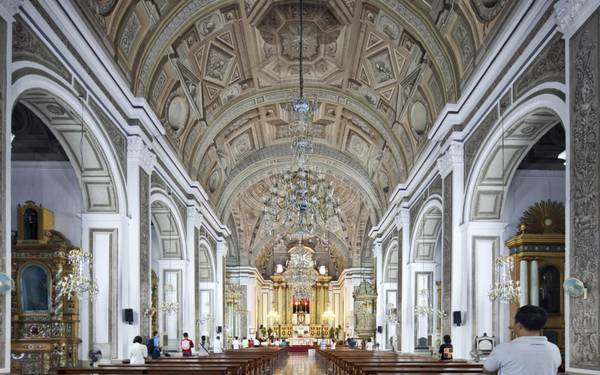 Nếu du khách đến Manila mà không làm một chuyến viếng thăm Nhà thờ San Agustin thì xem như chuyến du lịch của bạn sẽ chưa được trọn vẹn. 