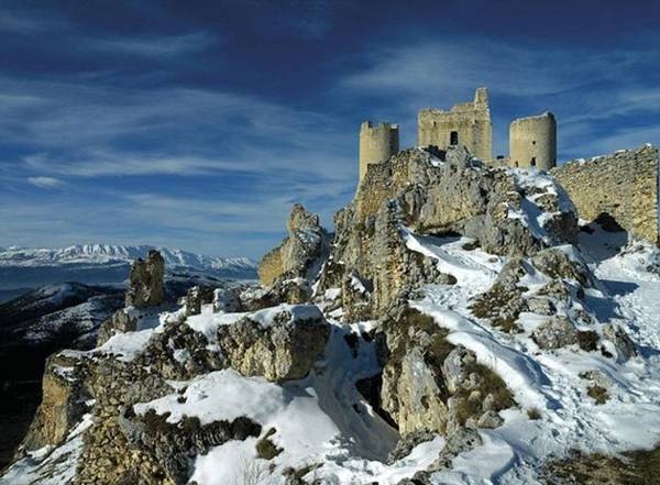 Rocca Calascio từng là pháo đài.
