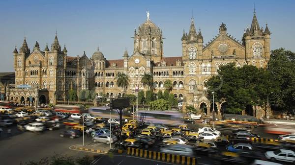 Thành phố Mumbai hiện đại nhưng vẫn còn lưu giữ nhiều nét cổ kính. Ảnh: Re-lead.