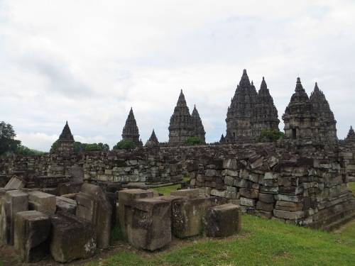 Prambanan được UNESCO công nhận là Di sản văn hóa thế giới năm 1991. Ảnh: Phan Ngọc Hạnh.