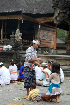 Đền Suối Thiêng Tampak Siring (Bali-Indonesia)