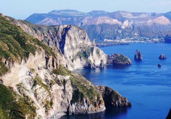 Quần đảo núi lửa Aeolian - Ảnh: Italia Holiday Lettings