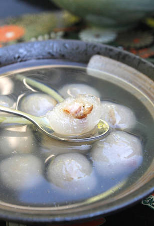 Thưởng thức những món tráng miệng độc đáo Sài Gòn Hung-mon-trang-mieng-danh-cho-gioi-tre-tai-sai-gon-ivivu-1