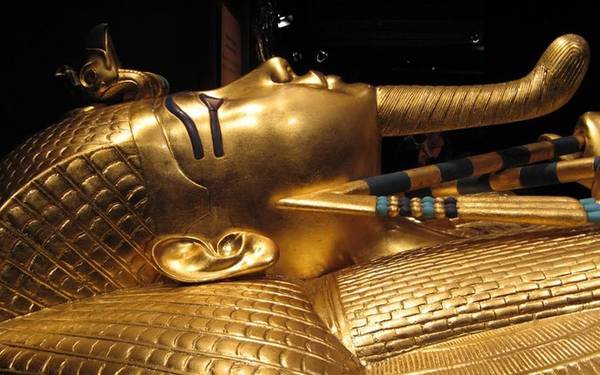Tutankhamun - Ai Cập Ngôi mộ của Tutankhamun được phát hiện vào năm 1922. Trong khi mặt nạ của pharaoh thứ 18 hiện đang ở Bảo tàng Cairo, xác ướp của ông vẫn nằm trong một ngôi mộ ở Thung lũng các vị vua, gần Luxor.