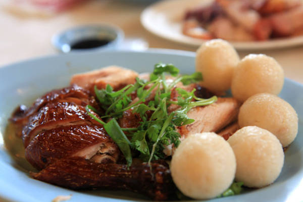 Món cơm gà viên nổi tiếng của Melaka - Ảnh: Thủy OCG