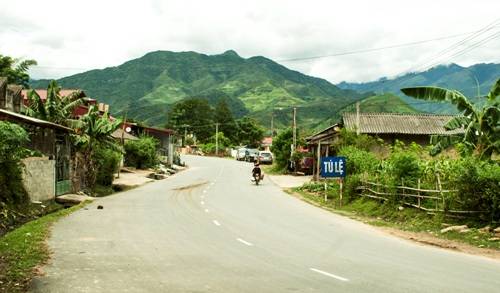  Tú Lệ - một địa điểm nên dừng chân nghỉ trên đường từ Hà Nội đi Mù Cang Chải. Ảnh: Minh Đức.