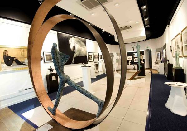 Một gian trưng bày nghệ thuật ở sân bay Heathrow ở London, Anh - Ảnh:liligo