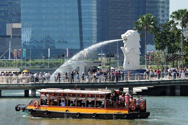 4. Singapore: Đảo quốc nhỏ bé này có hoạt động thương mại sôi động, ẩm thực phong phú và hãng hàng không hàng đầu thế giới. Ảnh: Rosland Rahman/AFP/Getty Images.