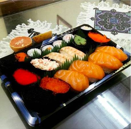 Sushi đủ loại vừa tươi ngon lại cực kì thích mắt, chỉ nhìn thôi cũng đủ thấy “chịu không nổi. (Ảnh: Internet)