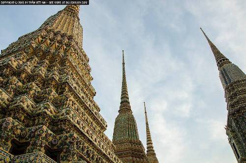 kinh-nghiem-Những ngôi bảo tháp được trang trí tinh xảo ở chùa Wat Pho. Ảnh: Trần Việt Anh