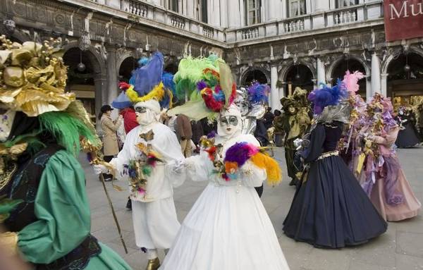 Lễ hội hóa trang ở Venise - Ảnh:ceetiz