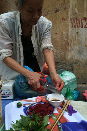 Sứa bà Ngữ - hàng sứa đỏ nổi tiếng ở Hà Nội. Ảnh: Parsley.