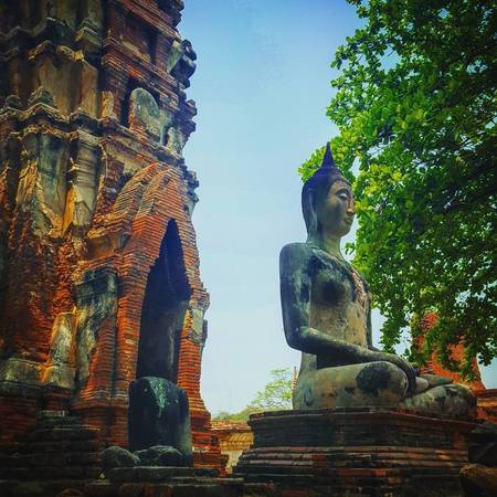 Nhiều người cho rằng Ayutthaya chẳng còn gì ngoài những phế tích chẳng thể nào phục hồi được. Nhưng có lẽ phải tận mắt nhìn ngắm nơi được xem là phế tích ấy mới biết rằng có đã có một kỳ quan tồn tại qua sự tàn phá của con người và thời gian. Ảnh: stubarnesr/ instagram