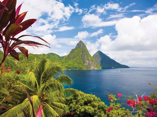 Hai ngọn núi Piton, biểu tượng của Saint Lucia