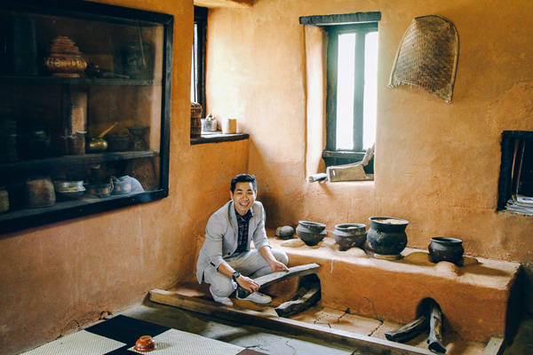 Ở Bhutan, có rất nhiều môn nghệ thuật dành cho người dân theo học: điêu khắc, dệt thổ cẩm, nặn tượng Phật…Tất cả đều giúp Bhutan có được những người thợ tay nghề cao mang đến những nét văn hóa đặc trưng của Bhutan. Ở Bhutan, có rất nhiều môn nghệ thuật dành cho người dân theo học: điêu khắc, dệt thổ cẩm, nặn tượng Phật…Tất cả đều giúp Bhutan có được những người thợ tay nghề cao mang đến những nét văn hóa đặc trưng của Bhutan.