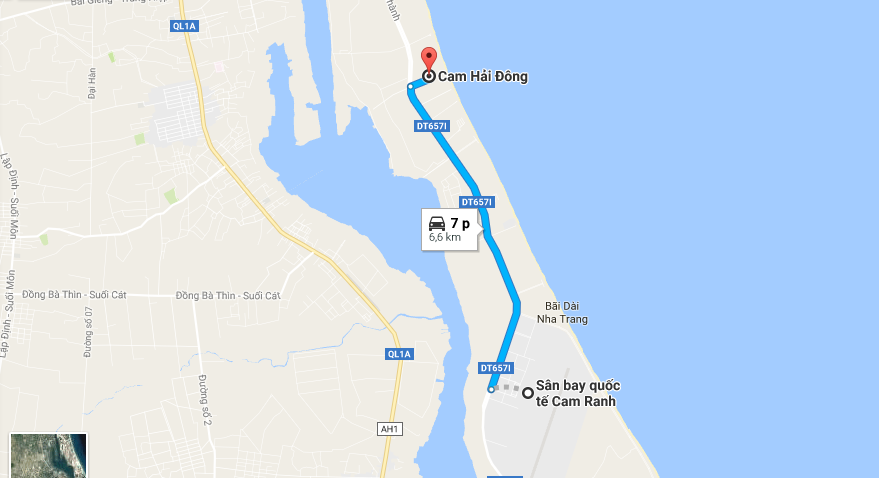 Từ sân bay Cam Ranh đến Sealife chưa tới 10km, du khách chạy theo đường Nguyễn Tất Thành. 