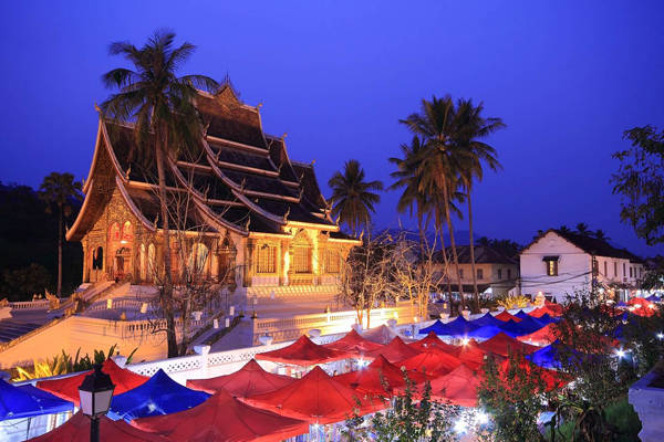 Chợ đêm Luang Prabang.