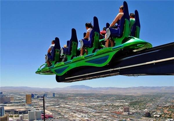 Las Vegas Strip's X-Scream với chiếc đu quay cảm giác mạnh trên nóc nhà cao hơn 350m. (Ảnh: Internet)