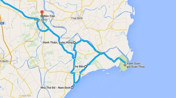 Xuất phát từ Hà Nội, bạn đi theo quốc lộ 1A, qua Phủ Lý rồi rẽ vào Nam Định với đoạn đường không quá dài, dễ đi. Một vòng quanh Nam Định cực kỳ hấp dẫn. 
