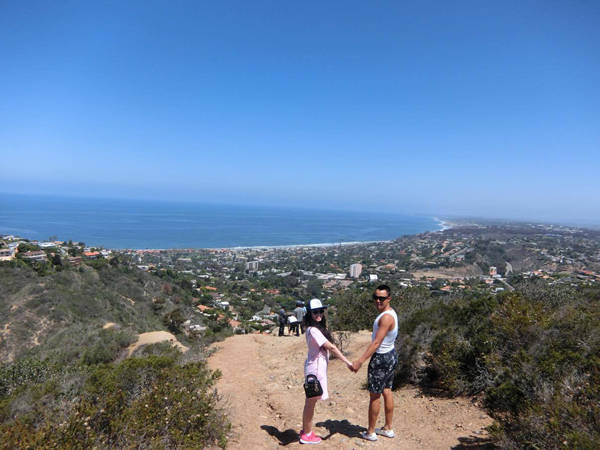 Đỉnh núi Mount Soledad tại thành phố San Diego, California, Mỹ.