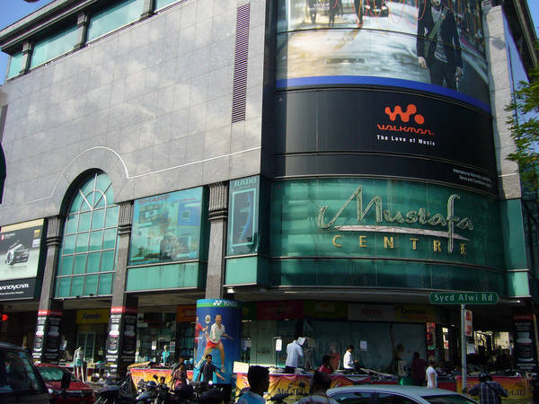 top-10-dia-chi-mua-sam-o-singapore-mua-sale-off-ban-nen-ghi-nho-ivivu-11.jpg